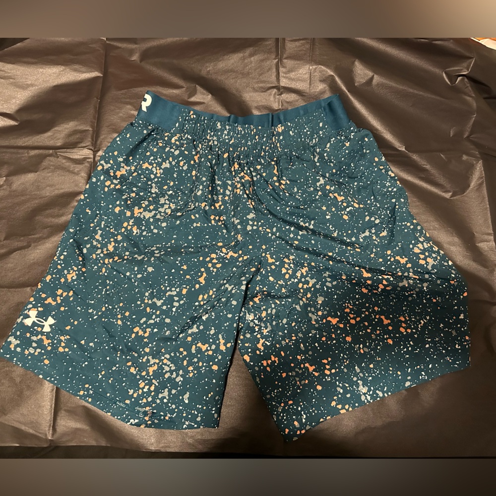 Men’s under armour sports shorts